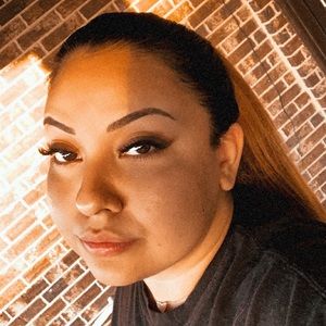 Meet your Posher, Angelice